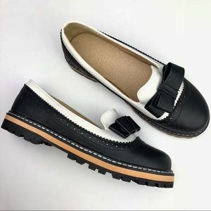 NEW Tuxedo Black White Bow Shoes Size 6